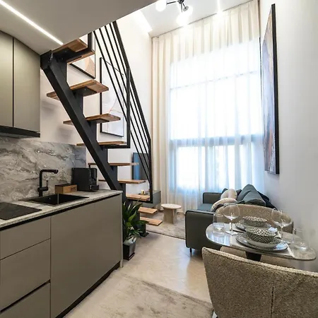 Nest Loft-2 Min From Toptani -fast Wifi * Tirana