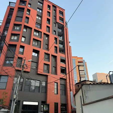 Nest Loft-2 Min From Toptani -fast Wifi Διαμέρισμα *