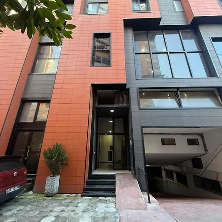 Nest Loft-2 Min From Toptani -fast Wifi Appartement Tirana