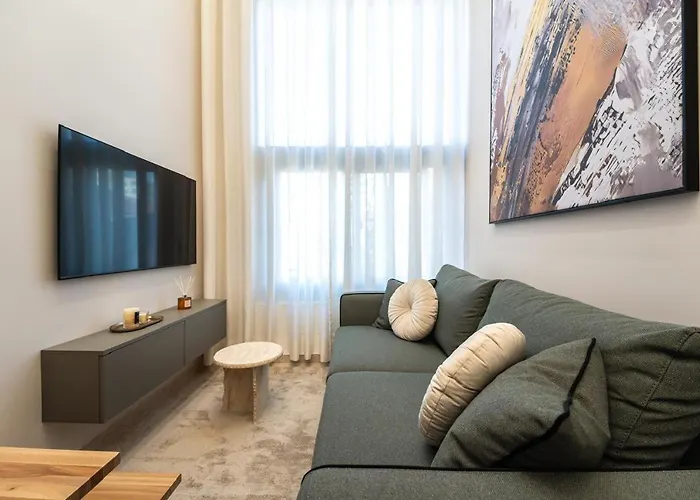 Nest Loft-2 Min From Toptani -fast Wifi Appartement Tirana
