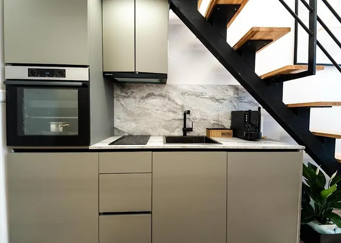 Appartement Nest Loft-2 Min From Toptani -fast Wifi *