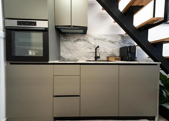 Nest Loft-2 Min From Toptani -fast Wifi Apartment Tirana