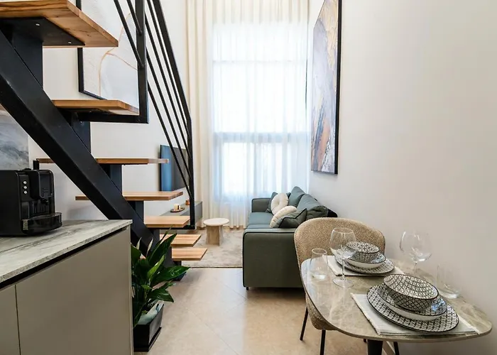 Nest Loft-2 Min From Toptani -fast Wifi