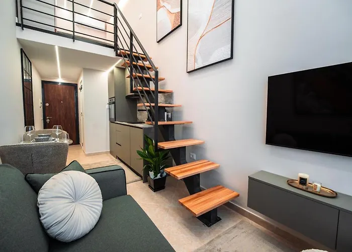 Appartement Nest Loft-2 Min From Toptani -fast Wifi Tirana